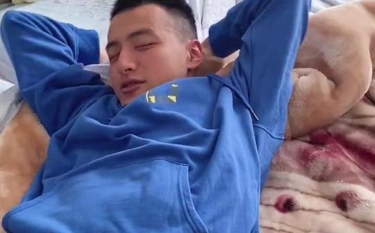 情侣日常|挑战在男朋友面前穿露脐装~