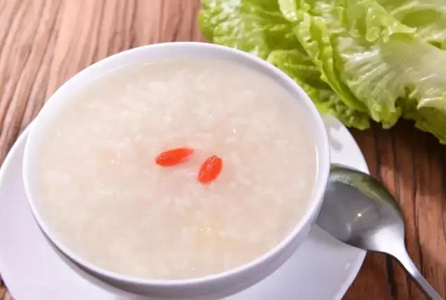 夏天注意预防孩子肠胃感冒