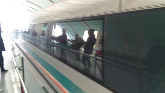 上海磁悬浮列车进站_3840x2160_高清视频素材下载(:)
