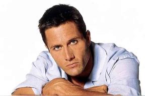 罗伯&middot;艾斯特斯