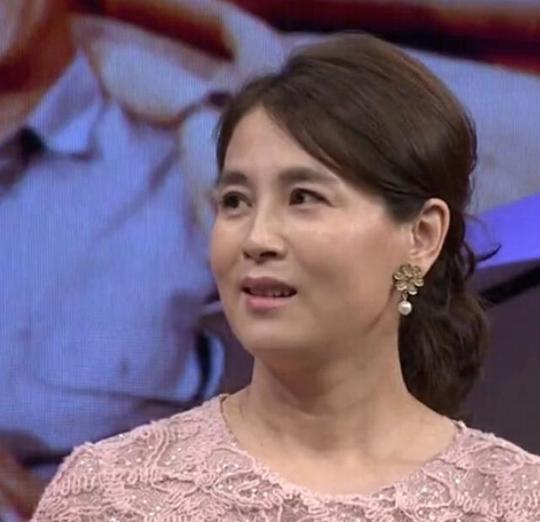 曾被称为古装第一美人,为爱息影独自抚养女儿,如今活成这样