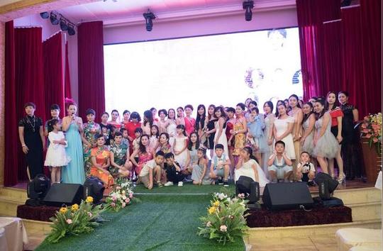 作家于秀采访了多位创业辣妈,如实记录了她们的创业经历,心路历程,也