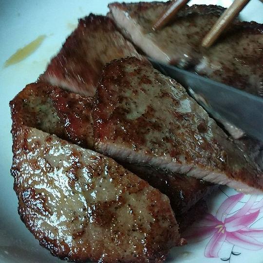 小梦洁jntu的煎牛排做法的学习成果照_豆果美食