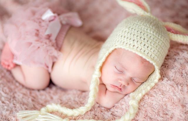 宝宝哭闹不睡觉的原因