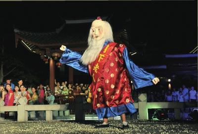 湾的"月老"跳嘻哈舞,引来观众爆笑,现场气氛火爆-福州男女七夕