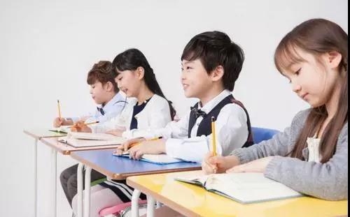 学龄期知识家庭教育相信许多家长会抱怨过自己的孩子成绩差