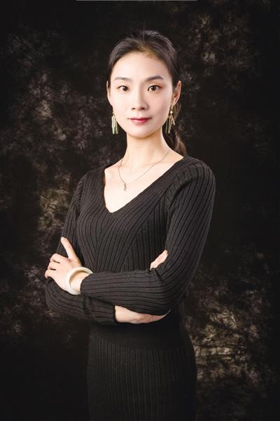 副会长文艺女青年踏上创业路2008年,温州姑娘王希缅远嫁扬州.