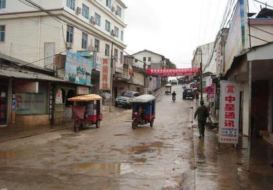 网友实拍果敢老街走红妓院在此合法果敢是中国的吗?