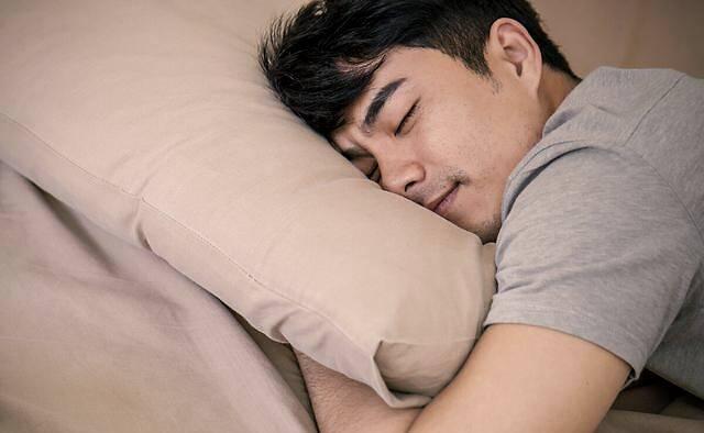 宝宝睡眠浅怎么办呢