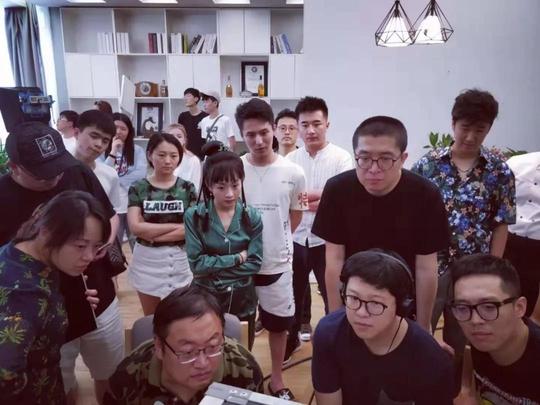 45亿!束焕岳云鹏进军快手抖音战绩惊人
