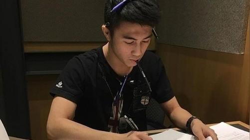 何猷君狂上综艺各种刷脸混存在感,网友:创业不顺要出道挣快钱?