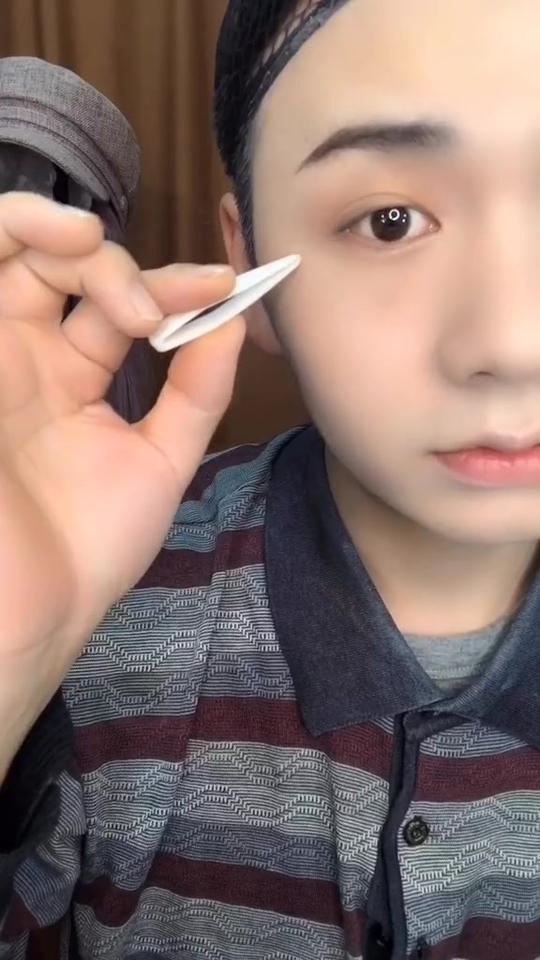 友情提醒!抖音的朋友相亲带上卸妆水#化妆#化妆前化妆后