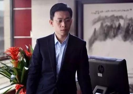 他是创业版阿甘,鸡毛飞上天演绎平凡人的不凡命运