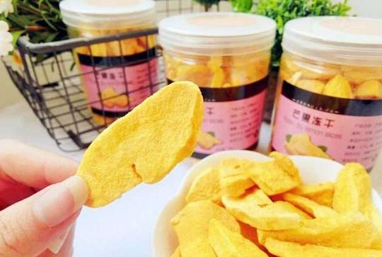 微商卖零食怎么做，小吃零食一手货源哪里找?(www.zzx8.com)
