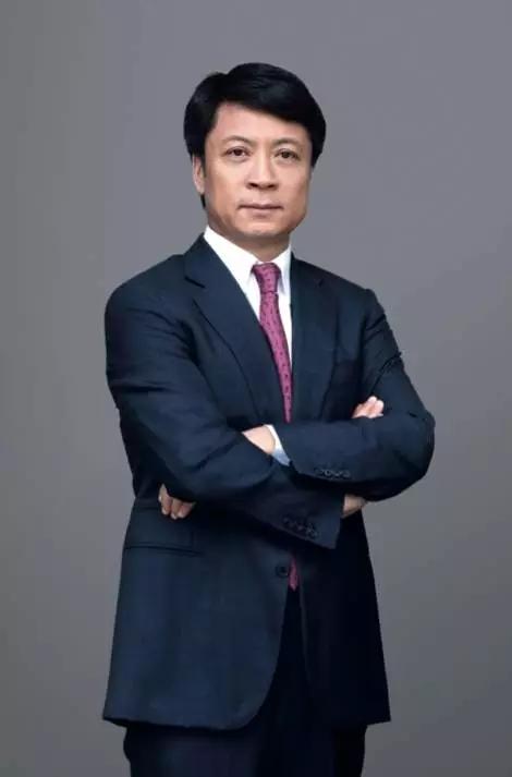 早年坐过牢,中年创业失败,今年54岁了,公司销售总额超