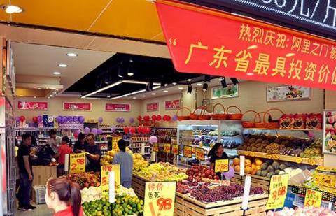 t字路口铺位，做便利店生意好得不得了