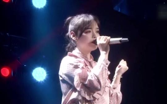 【黄霄云】【考古向】北大十佳歌手决赛现场演唱《左手指月》