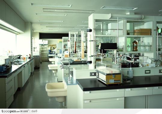 素材公社图片素材工业科技医疗护理研究实验器具-宽广的实验室