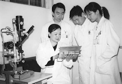 培养目标:本专业培养具备医学基础理论和临床医学知识,掌握口腔医学的