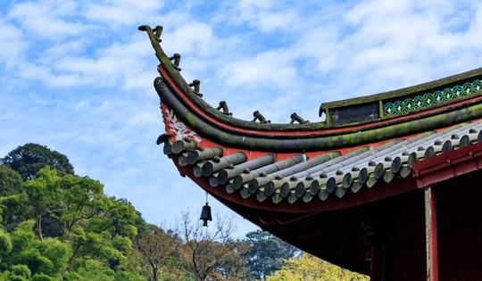 文化正文这种庙宇殿堂屋角的铃铛现今都叫做"风铃",亦称惊鸟铃
