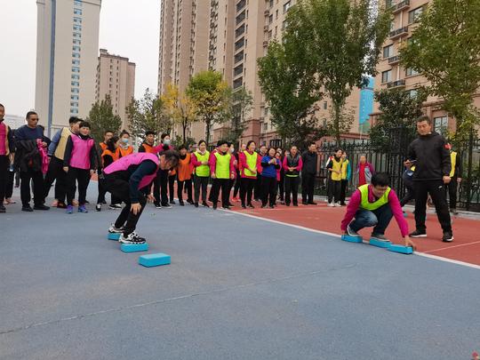 感受运动快乐打造创业乐园金牛集团举办驻地单位趣味运动会