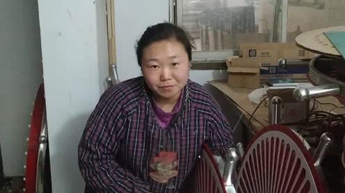 农村大姐在家0投资创业，月收入轻松过万，她到底干的啥