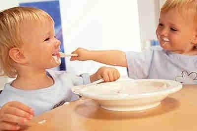 多大的婴儿可以喝酸奶?