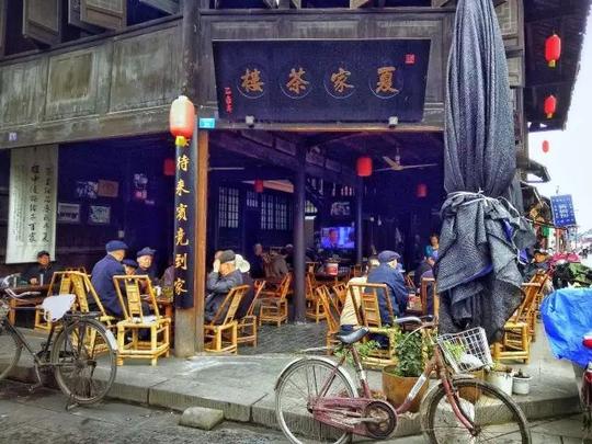 赶车:从成都茶店子客运站坐车到崇州,再转乘到元通古镇的车游玩贴士
