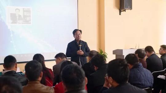 河南省农民工返乡下乡创业助力脱贫攻坚项目大赛复赛赛前辅导圆满