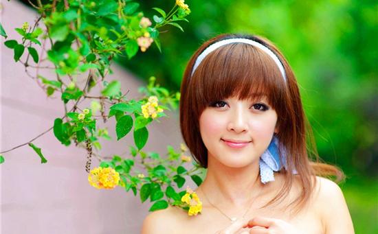 八,赞美情人漂亮迷人的句子?