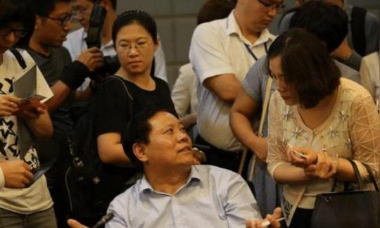 当初魏银仓创办皮包公司，骗走董明珠26亿，被告上法庭后结果如何