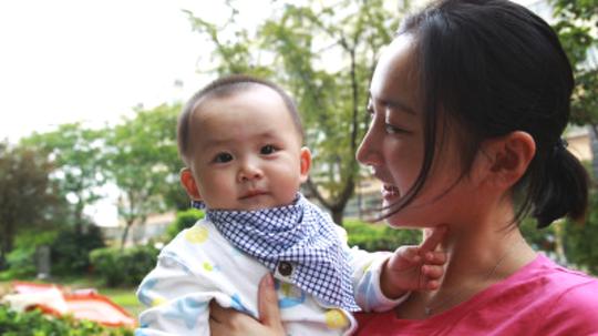 视频:男性职工缴纳生育保险有什么用?老婆怀孕可以拿来报销!