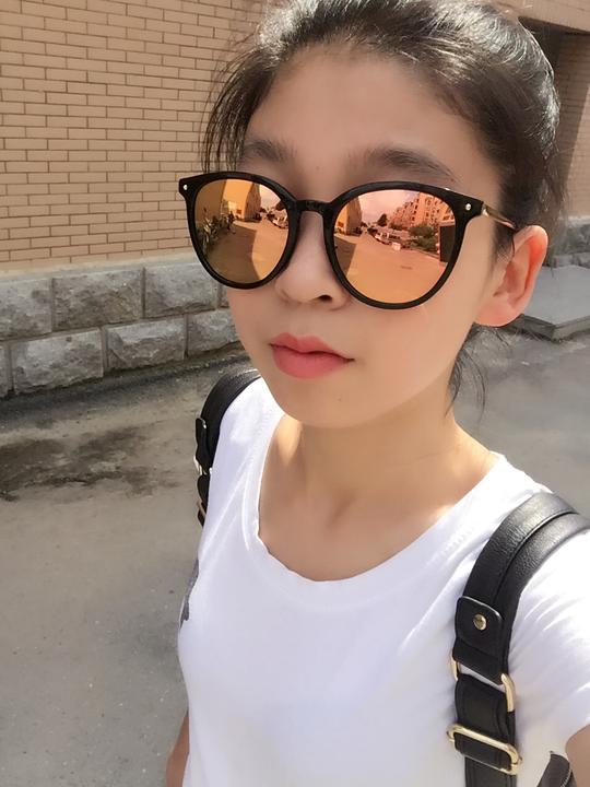 一起来看小阿妍的快手视频!