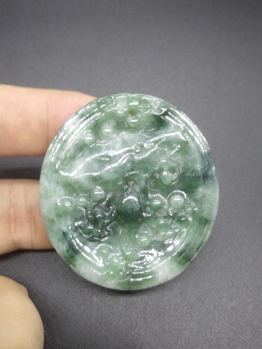 悦缅缘四会天光墟天然缅甸a货糯底飘花莲花翡翠挂件牌