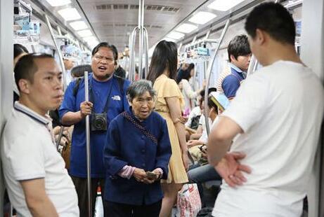 "地铁丐帮"组千人群共享乞讨信息足迹遍布全国