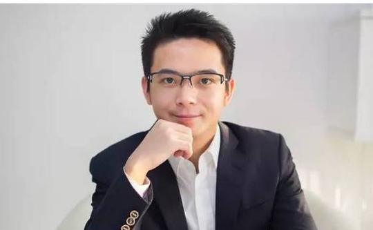 80后屌丝和马云合伙做生意,5年赚了100亿!花200万吃饭