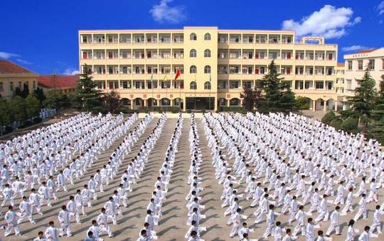 黄梅兴华中等专业学校