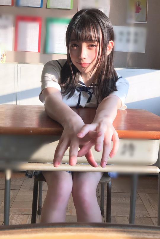 抖音百万订阅!小只马女高中生「あかせあかり」无辜卖萌表情让人恋爱