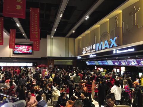 春节电影院人气高涨