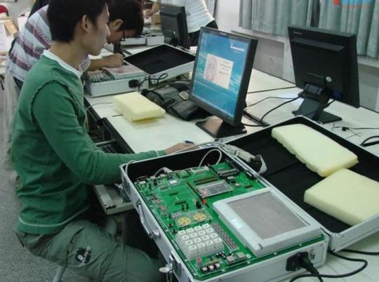高考:“好就业”的8个大学专业:看上去冷门，其实行业都缺人才