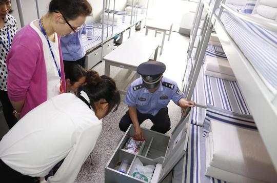上海市新收犯监狱开放日：模拟还原监狱民警24小时执法全程