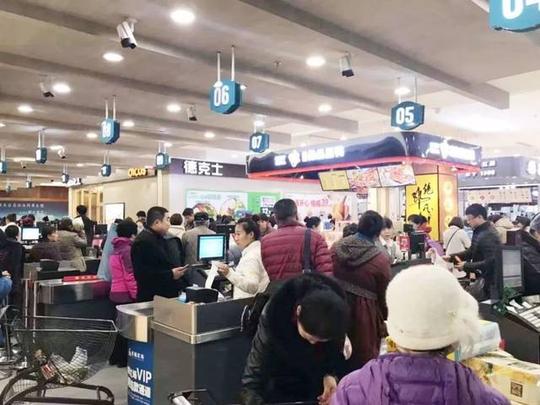 抖音百万红人×身价12万锦鲤×女仆咖啡厅.