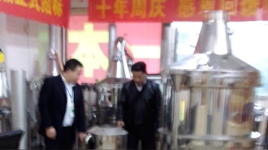 小本创业做什么好,酿酒项目来参考——一本机械酒龙头苏爱东老师