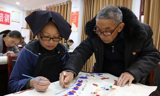 麻江县:技艺培训助农增收