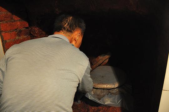 长沙61岁农民挖酒窖酿酒互联网上自主创业