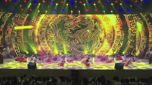 震撼全场的舞蹈《鼓子少年》