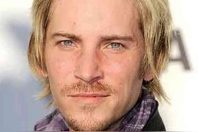 特罗伊&middot;贝克