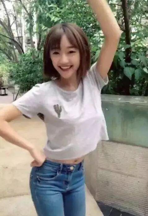 抖音网红代古拉k上快本见光死了,这情商也有点感人啊!