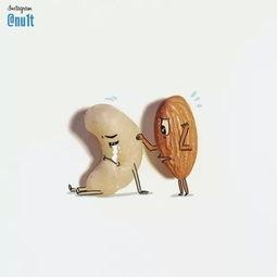 美女跪在地上显露身材的gif动图