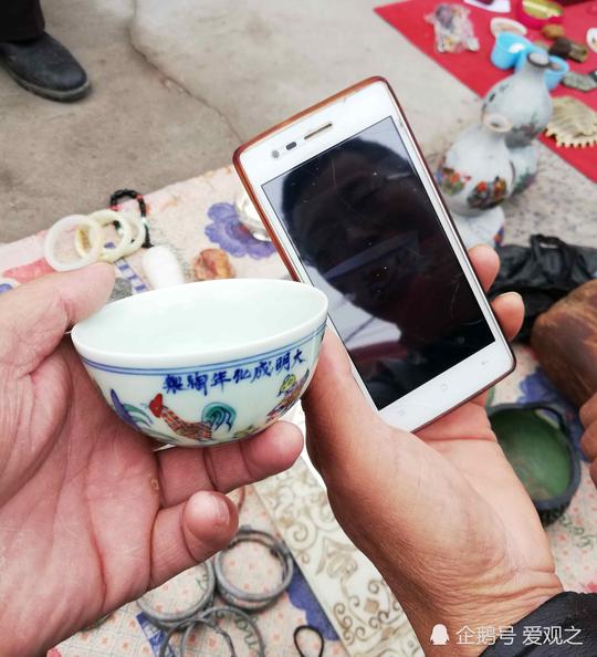 小碗1000、一对大葫芦300，古玩地摊买卖玄机大，能捡漏吗